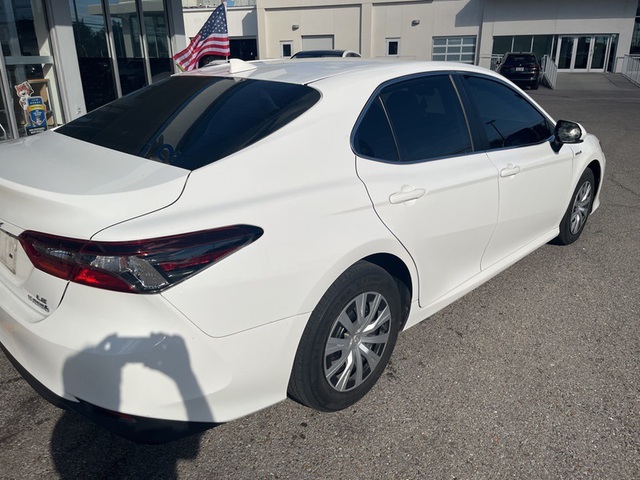 2021 Toyota Camry Hybrid LE