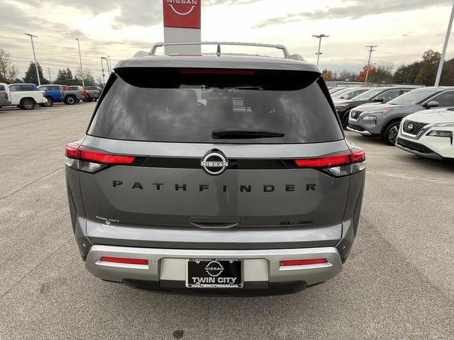 2024 Nissan Pathfinder SL 4WD