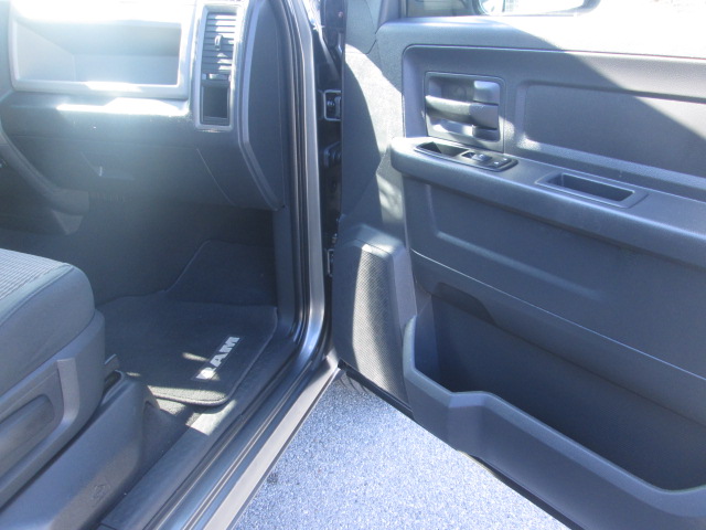 2012 Ram 1500 Express 4WD 140WB