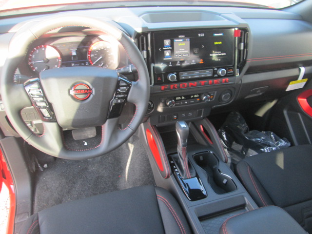 2025 Nissan Frontier PRO-4X 4WD
