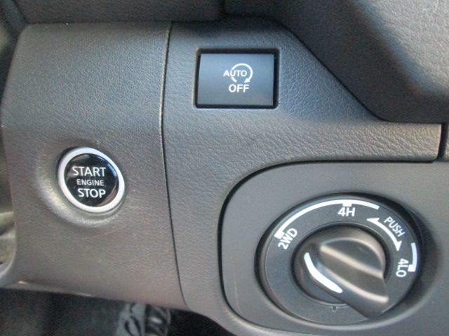 2025 Nissan Frontier PRO-4X 4WD