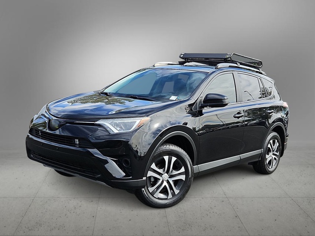 2018 Toyota RAV4 LE FWD