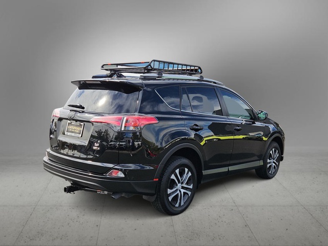 2018 Toyota RAV4 LE FWD