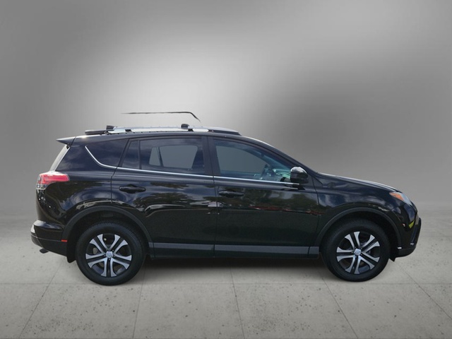 2018 Toyota RAV4 LE FWD