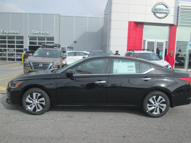 2025 Nissan Altima S FWD