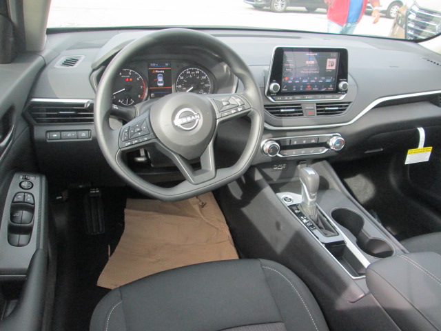 2025 Nissan Altima S FWD