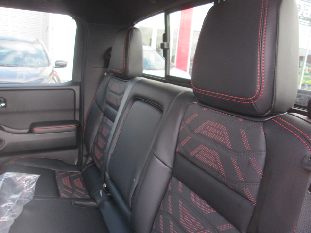 2025 Nissan Frontier PRO-4X 4WD