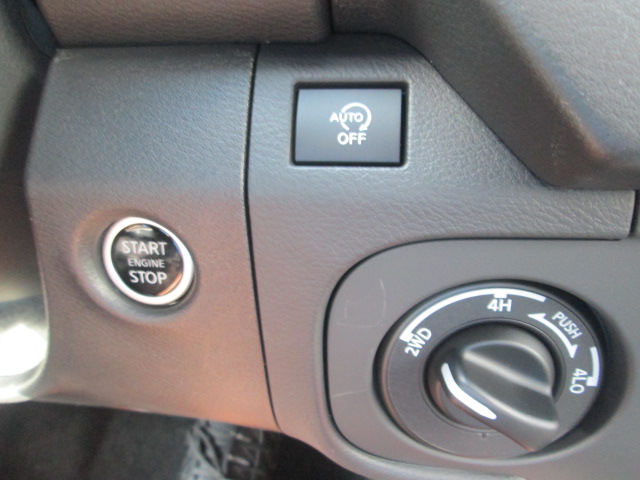 2025 Nissan Frontier PRO-4X 4WD