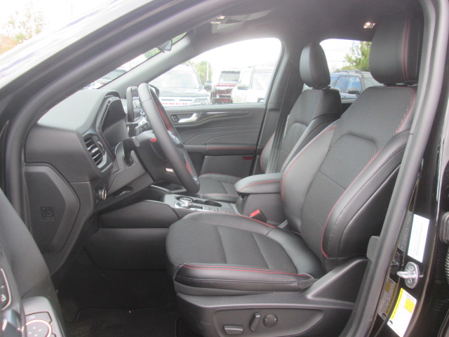 2025 Ford Escape ST-Line FWD