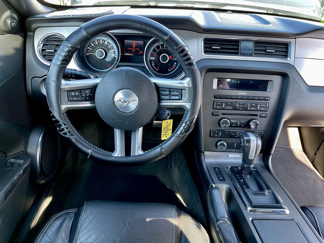 2013 Ford Mustang V6
