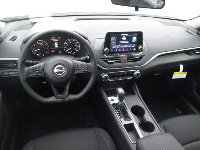 2025 Nissan Altima S FWD