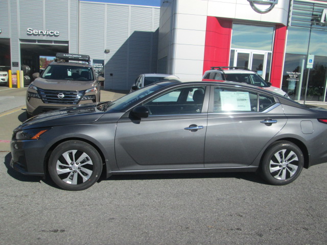 2025 Nissan Altima S FWD