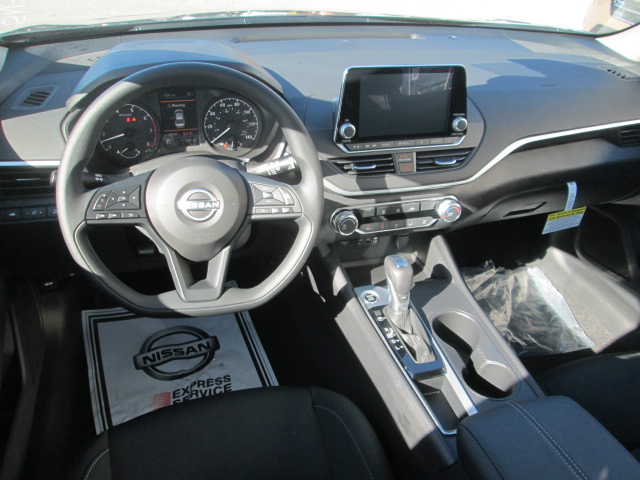 2025 Nissan Altima S FWD