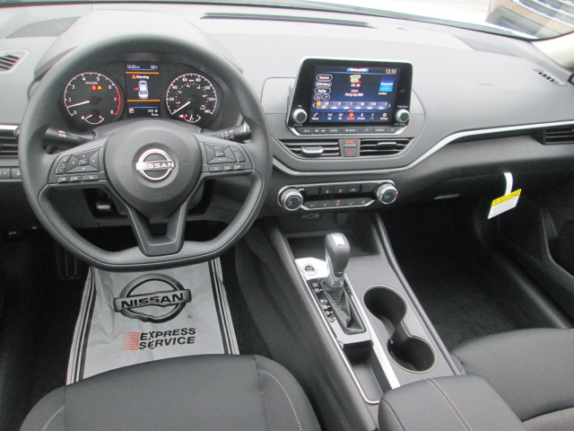 2025 Nissan Altima S FWD
