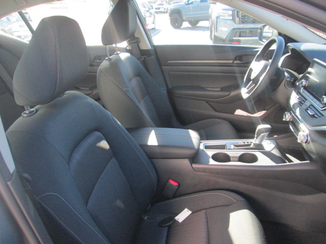 2025 Nissan Altima S FWD
