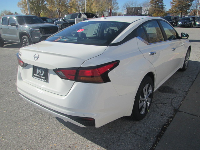 2025 Nissan Altima S FWD