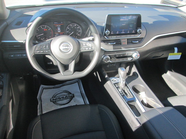 2025 Nissan Altima S FWD
