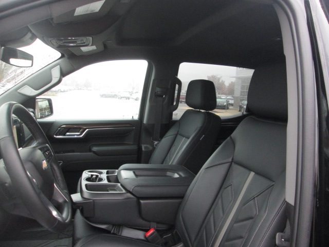 2024 Chevrolet Silverado 1500 LT 4WD 147WB