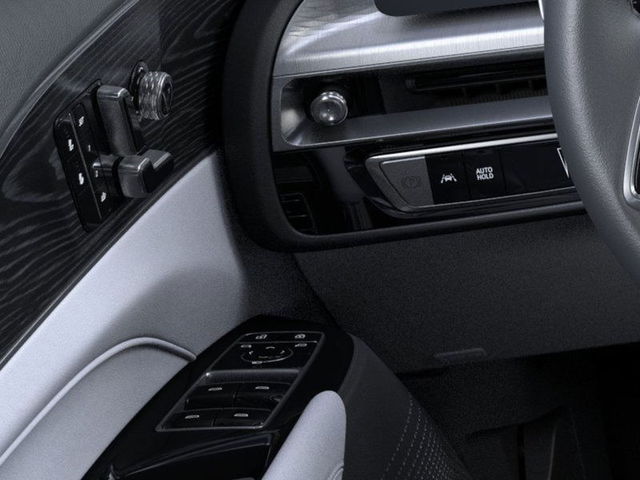 2025 Cadillac Lyriq Luxury