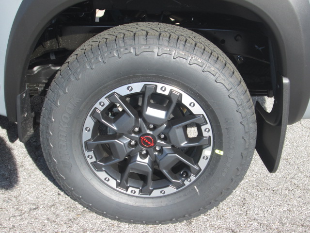 2025 Nissan Frontier PRO-4X 4WD