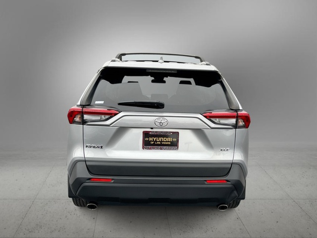 2019 Toyota RAV4 XLE FWD