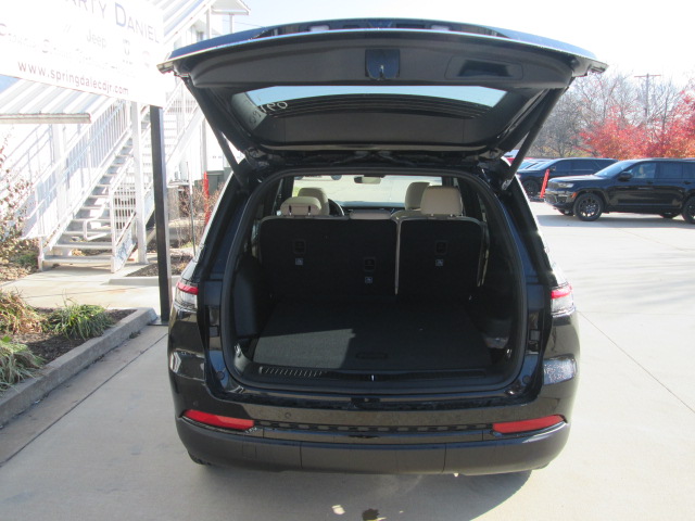 2025 Jeep Grand Cherokee Limited 2WD