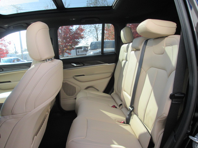 2025 Jeep Grand Cherokee Limited 2WD