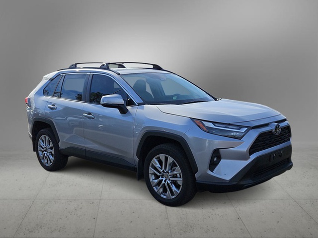 2024 Toyota RAV4 XLE Premium FWD