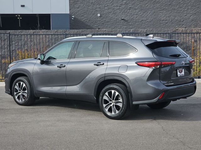 2021 Toyota Highlander XLE FWD