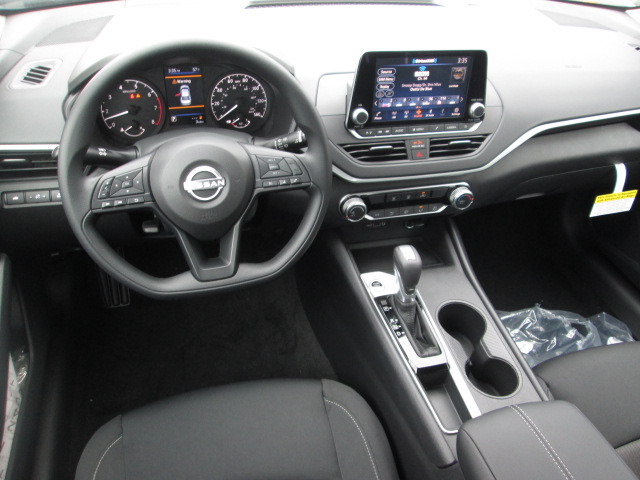2025 Nissan Altima S FWD