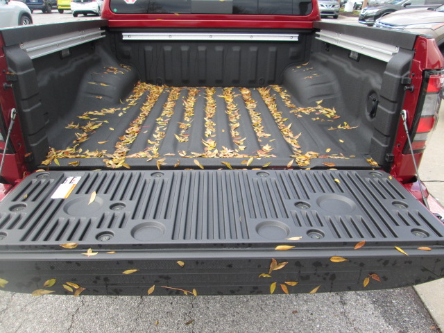 2025 Nissan Frontier PRO-4X 4WD