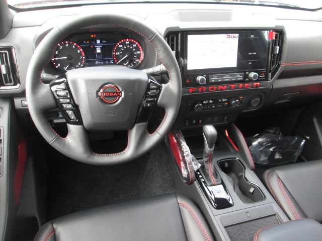 2025 Nissan Frontier PRO-4X 4WD