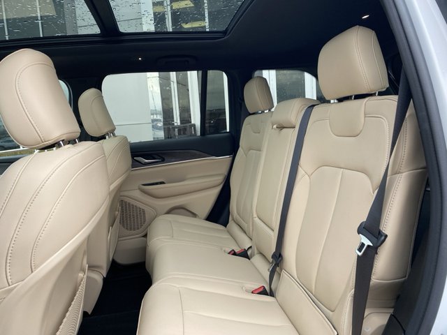 2025 Jeep Grand Cherokee Limited 2WD
