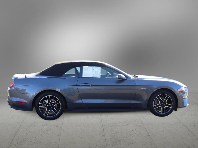 2022 Ford Mustang EcoBoost