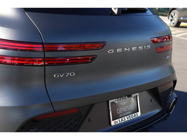 2024 Genesis GV70 2.5T AWD