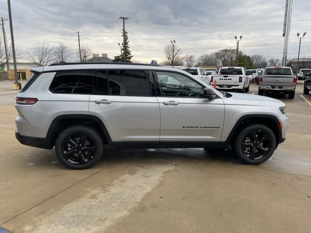 2025 Jeep Grand Cherokee Limited 4WD L
