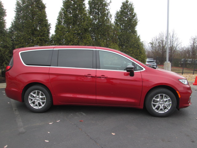 2025 Chrysler Pacifica Select FWD