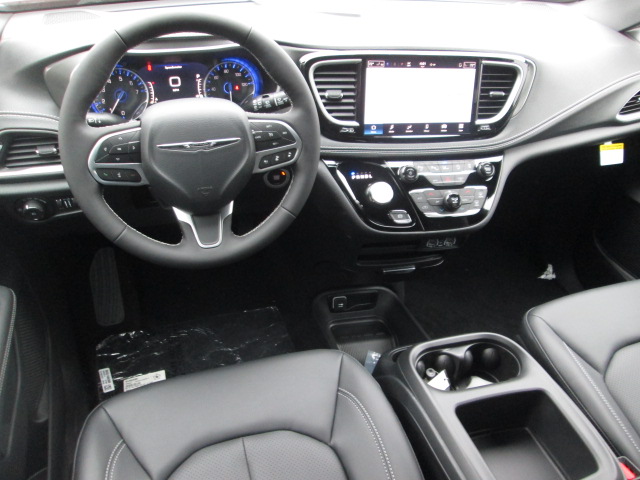 2025 Chrysler Pacifica Select FWD