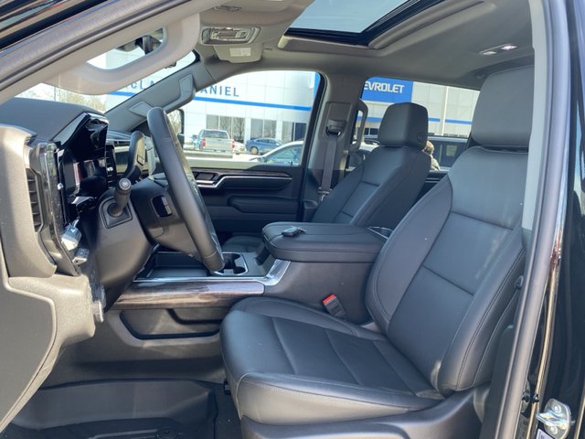 2025 Chevrolet Silverado 3500HD LTZ 4WD 172WB