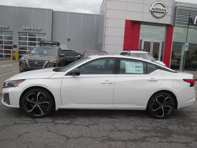 2025 Nissan Altima SR FWD