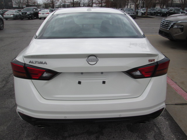 2025 Nissan Altima SR FWD