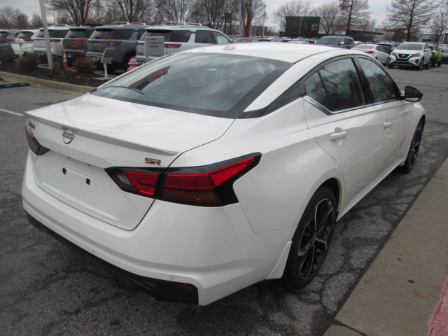 2025 Nissan Altima SR FWD