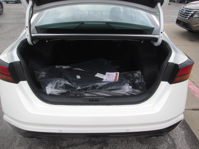 2025 Nissan Altima SR FWD
