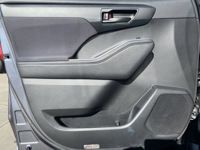 2023 Toyota Highlander L FWD