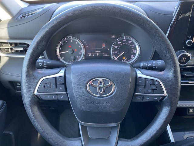 2023 Toyota Highlander L FWD