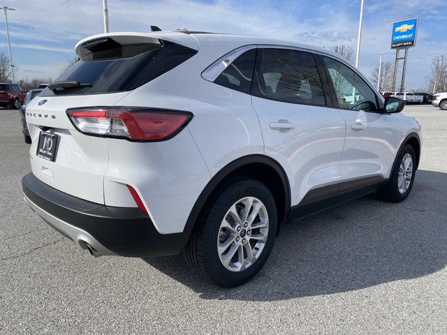 2022 Ford Escape SE FWD