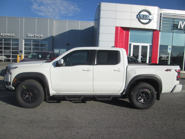 2025 Nissan Frontier PRO-4X 4WD