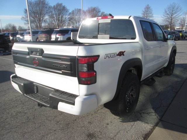 2025 Nissan Frontier PRO-4X 4WD