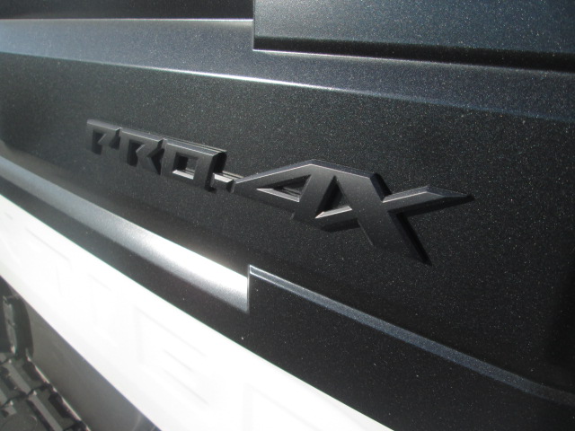 2025 Nissan Frontier PRO-4X 4WD