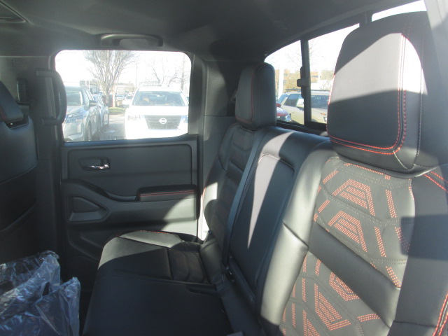 2025 Nissan Frontier PRO-4X 4WD